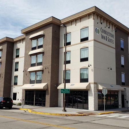 Cobblestone Inn & Suites - Menomonie/Uw-Stout Экстерьер фото