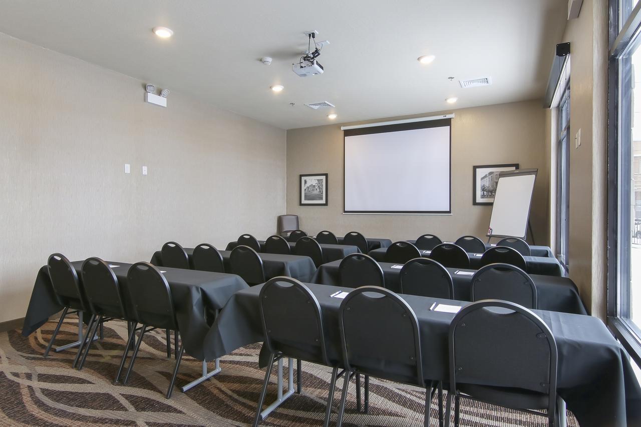 Cobblestone Inn & Suites - Menomonie/Uw-Stout Экстерьер фото