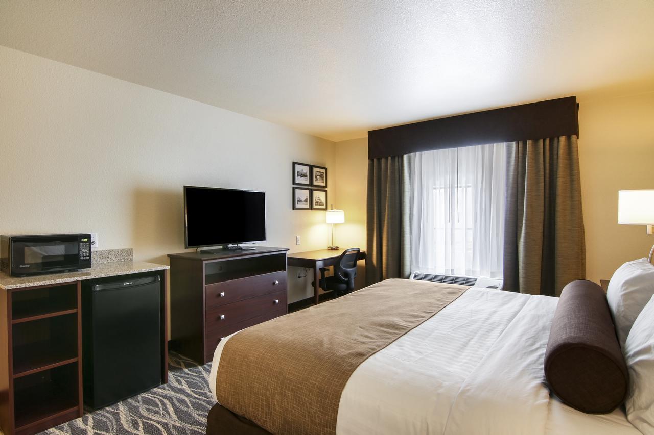 Cobblestone Inn & Suites - Menomonie/Uw-Stout Экстерьер фото